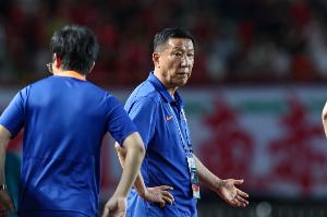 李平康:崔康熙请假时长两个月,按目前计划8月30日前会按时归队